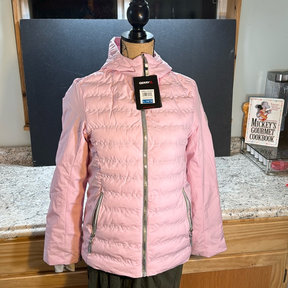 Gerry Youth Polyfill Jacket. Size 14-16. NWT.